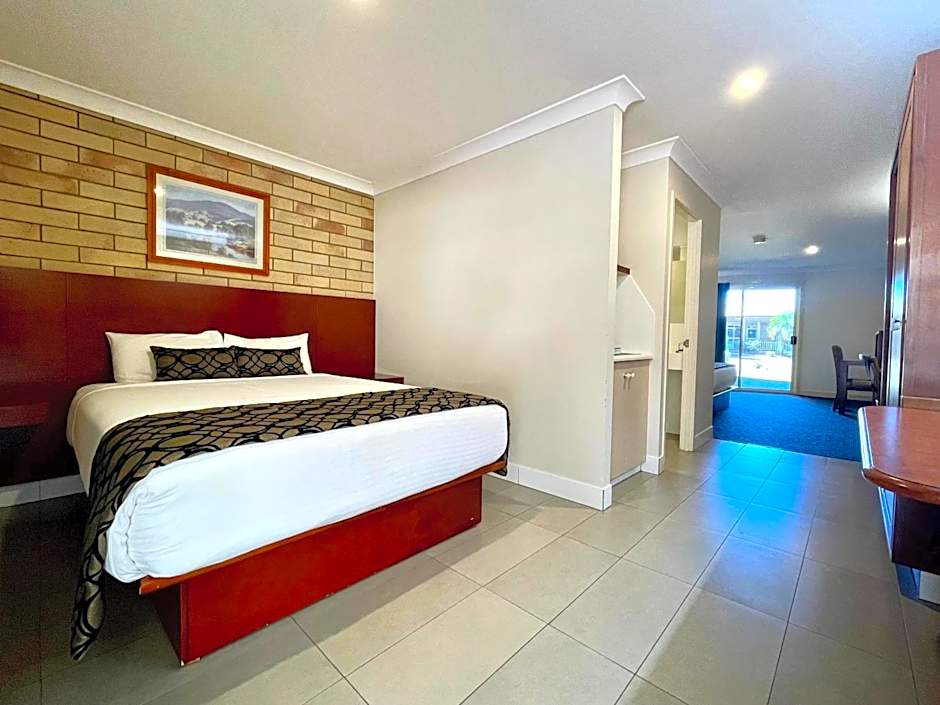 Photo 1 of 6 of Deluxe 2 Beds