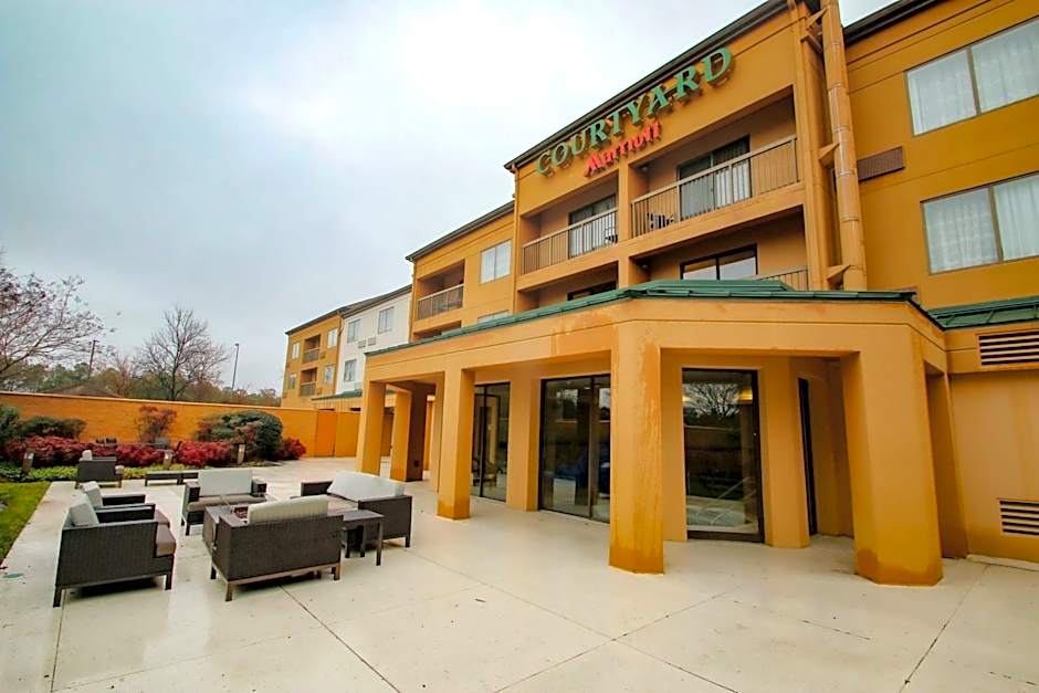Courtyard by Marriott Chesapeake Greenbrier