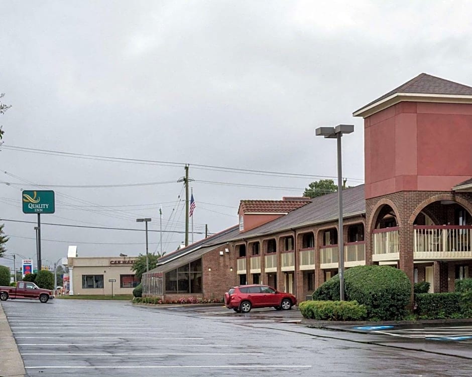 Rodeway Inn At Fort Lee