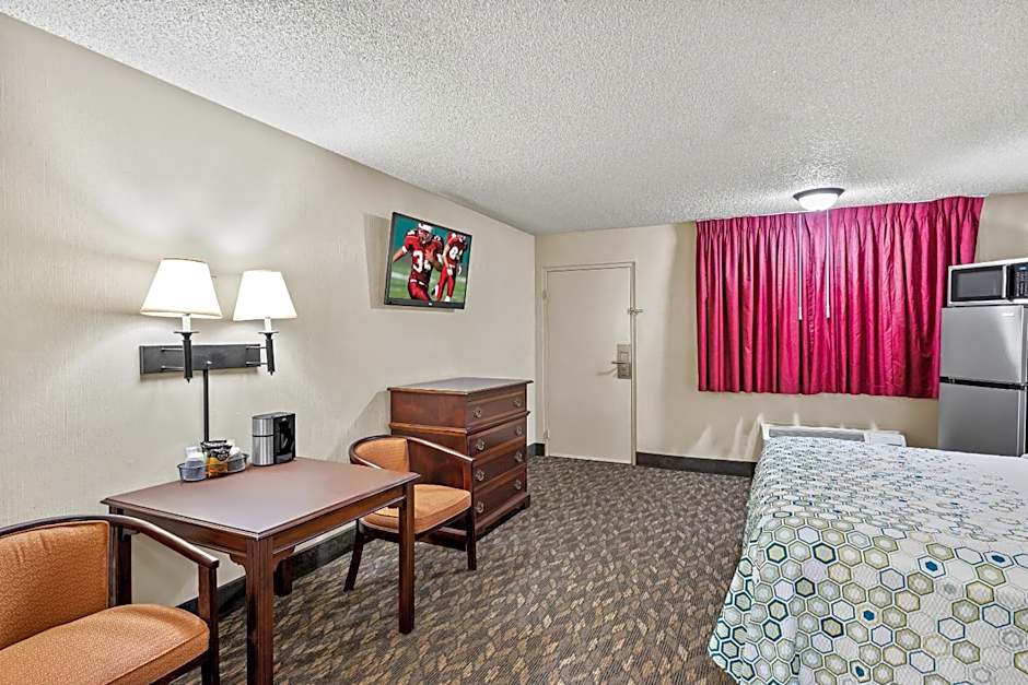 HomeTowne Studios Yuba City Bonanza - Marysville