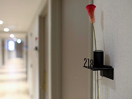 2 Adjoining Twin Rooms for 3 People - Non-Smoking