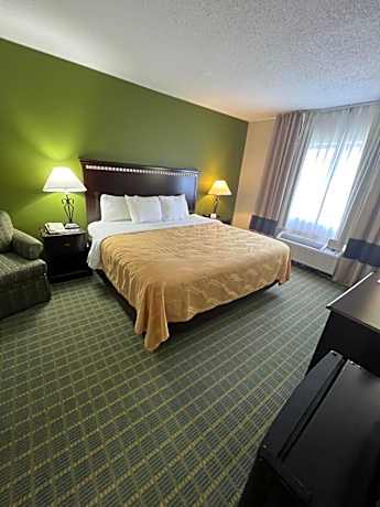 King Room - Accessible/Non Smoking