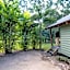 Airlie Beach Eco Cabins - Adults Only