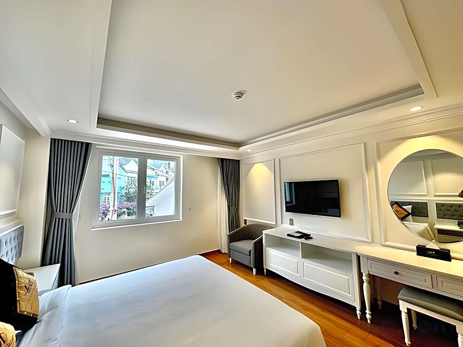 Nature Hotel - Pham Hong Thai