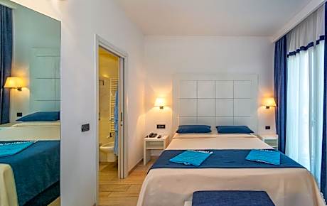 Deluxe Double Room with Pool View