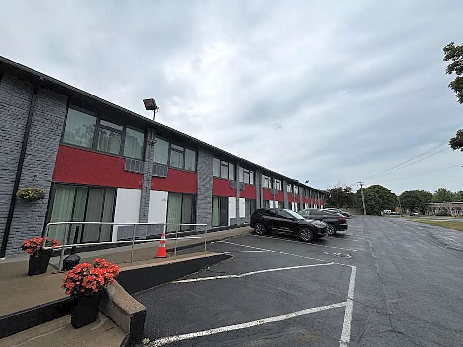 Ramada by Wyndham Kingston