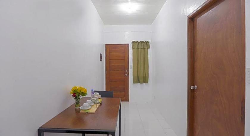 OYO 736 Jade Apartelle