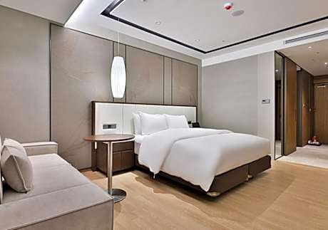 Premium Double Room - Free Breakfast