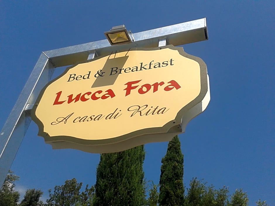 Bed & Breakfast Lucca Fora