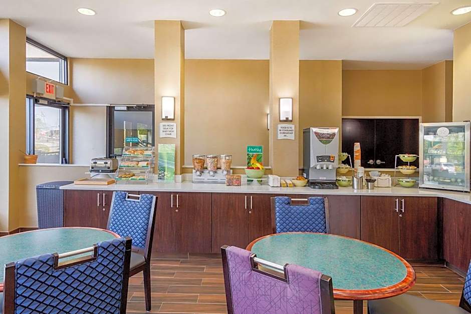 Quality Inn & Suites Olde Town