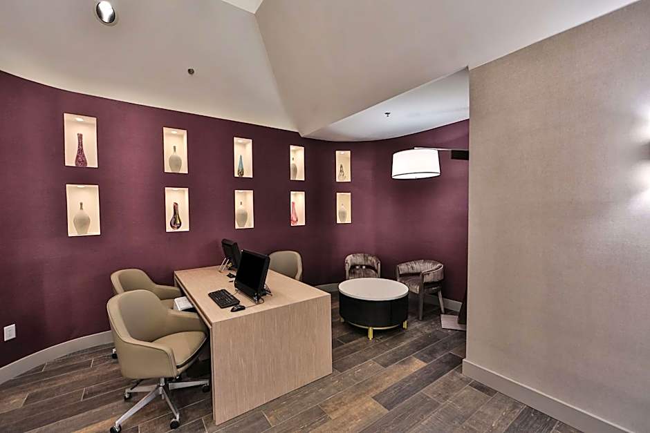 DoubleTree By Hilton Hotel Atlanta/Alpharetta-Windward