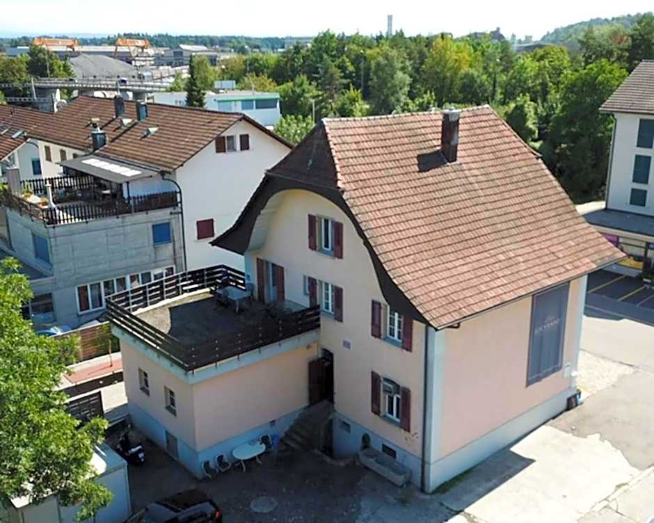 Monteurzimmer - Worker's accommodation - ZIMMERzuVERMIETEN in Biberist