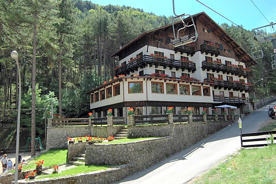 Hotel Garnì Mille Pini