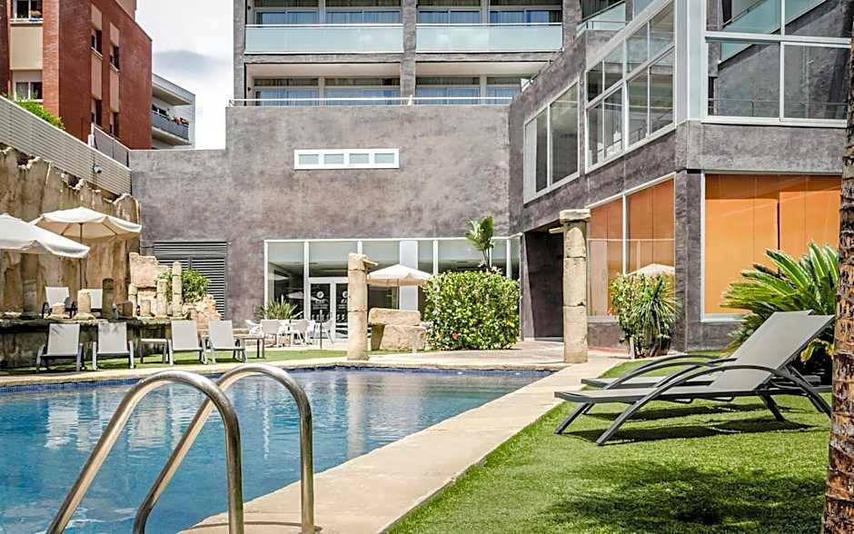 Exe Cunit Suites & Spa