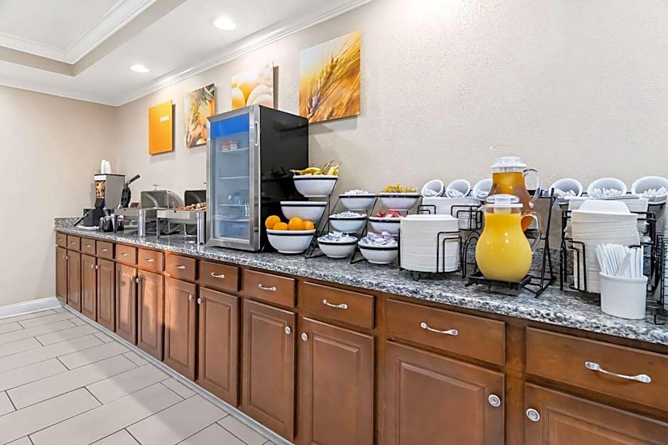 Comfort Inn Hebron-Lowell Area