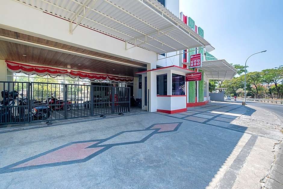 RedDoorz Plus @ Grace Residence Surabaya