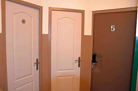 Room 7 :Twin Room