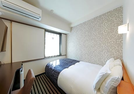 Double Room with Small Double Bed - Smoking