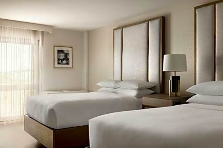 Preferred Club Level Double Room with Two Double Beds