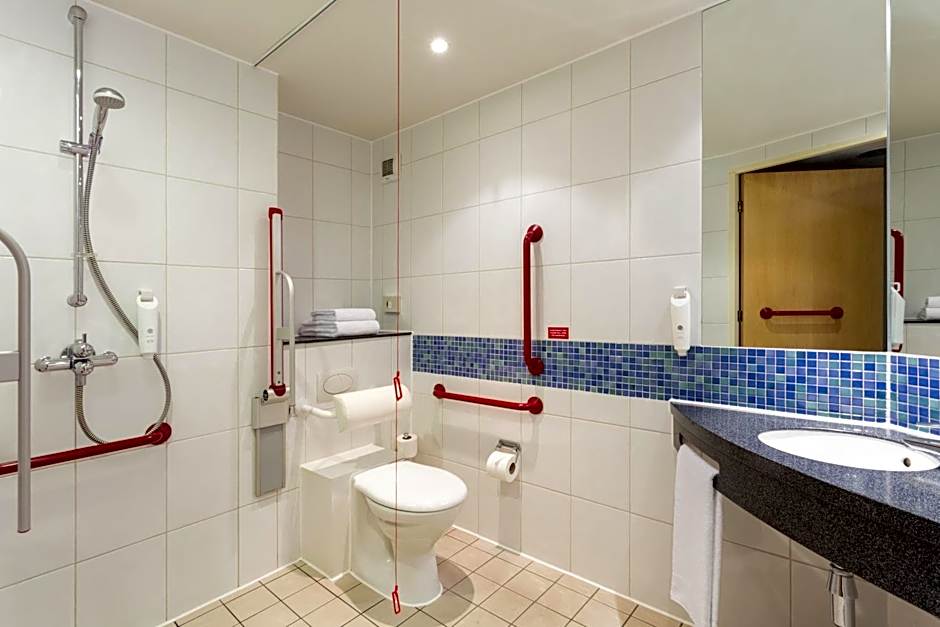 Holiday Inn Express Birmingham Redditch By IHG