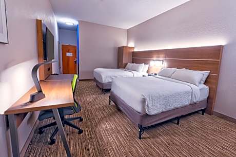 Standard Queen Room with Two Queen Beds and Mobility Accessible Roll-In Shower