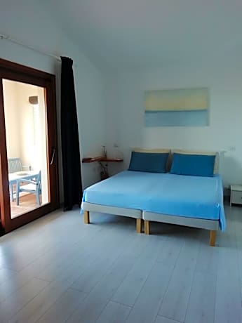Double Room with Balcony and Sea View