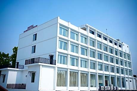 Hotel Makhan Vihar