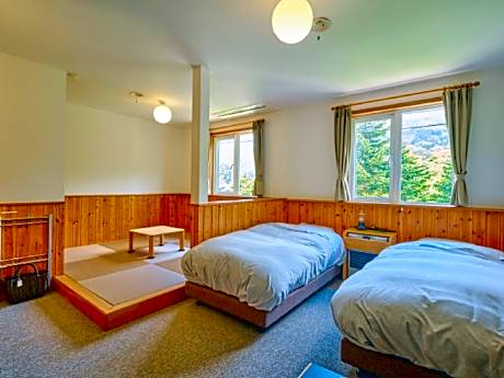 Japanese-Style Quadruple Room