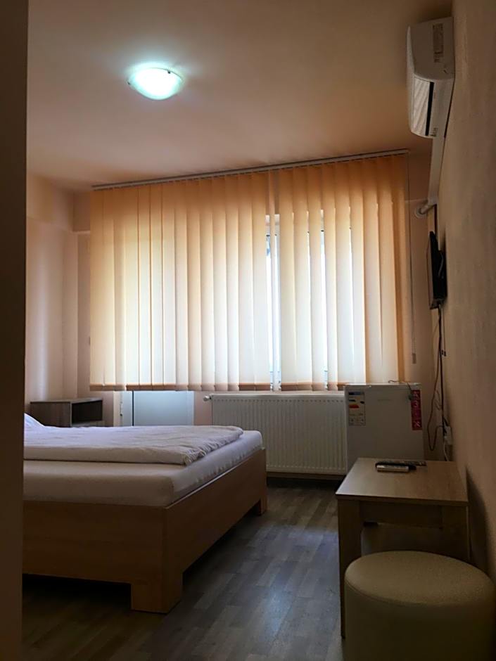 Photo 1 of 9 of Double Room