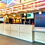 B&B HOTEL Paris 17 Batignolles