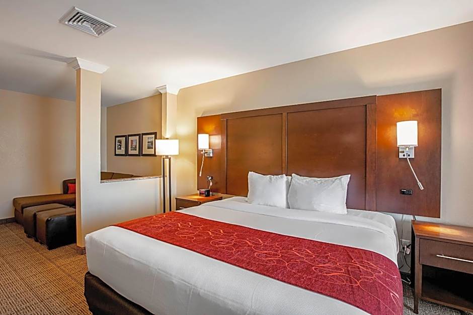 Comfort Suites Fishkill near Interstate 84