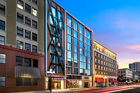 Moxy by Marriott San Diego Gaslamp Quarter