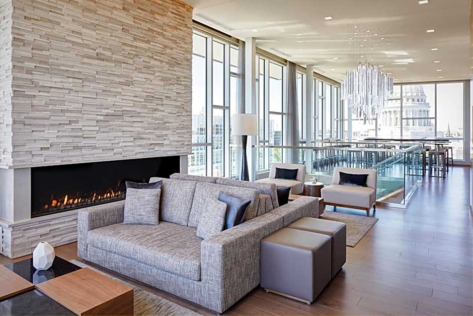 AC Hotel by Marriott Madison Downtown