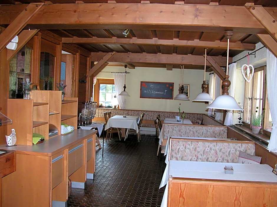 Hotel-Restaurant Zum Hirschhaus Inklusive Chiemgau Karte