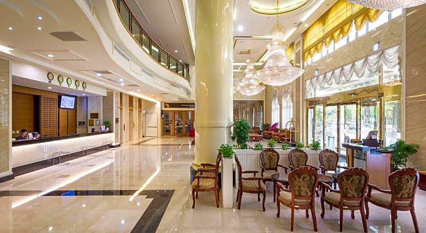 Royal Chiayi Hotel