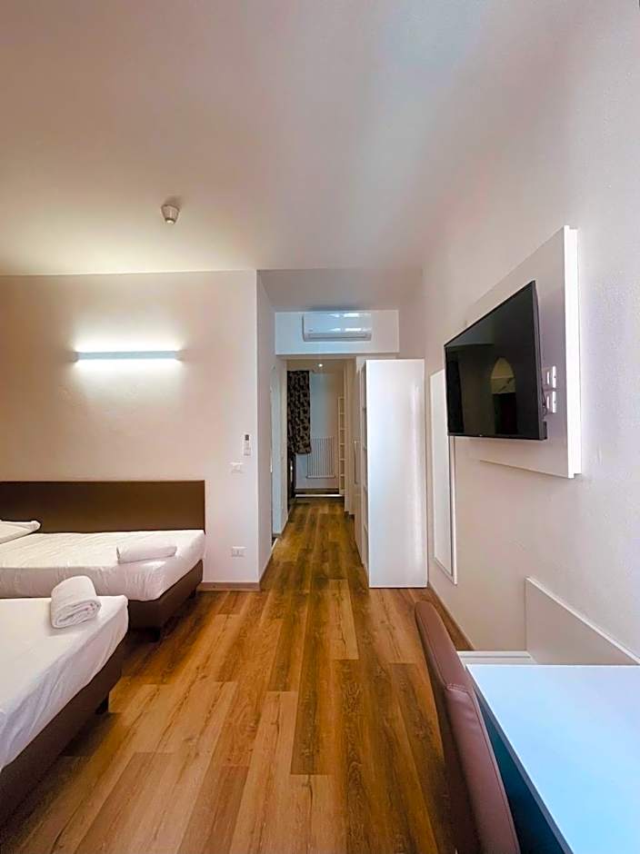 Hotel Holiday- Alla Finestrella