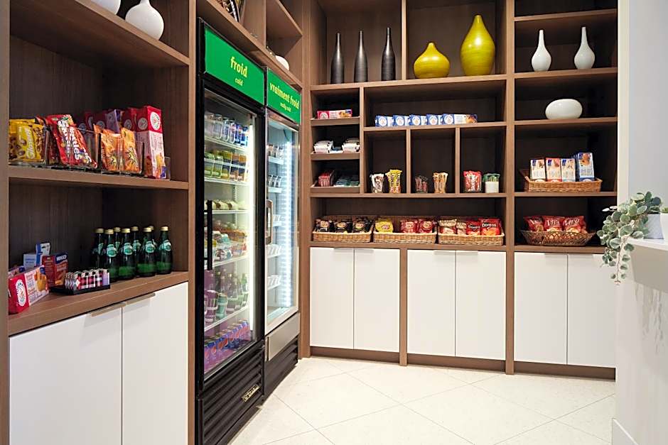 Holiday Inn & Suites Montreal Airport by IHG