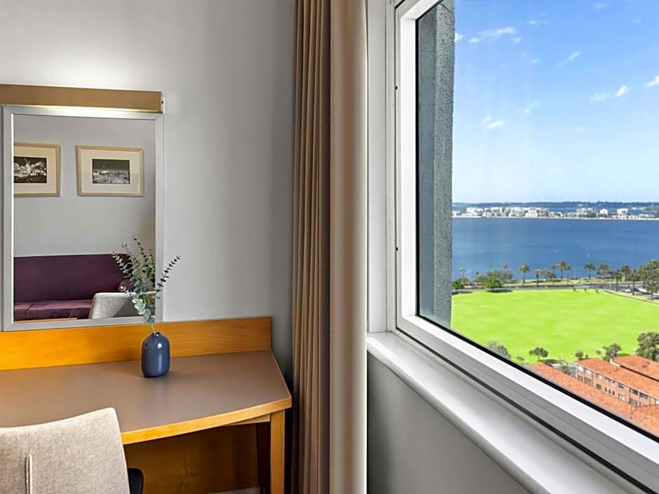Novotel Langley Perth