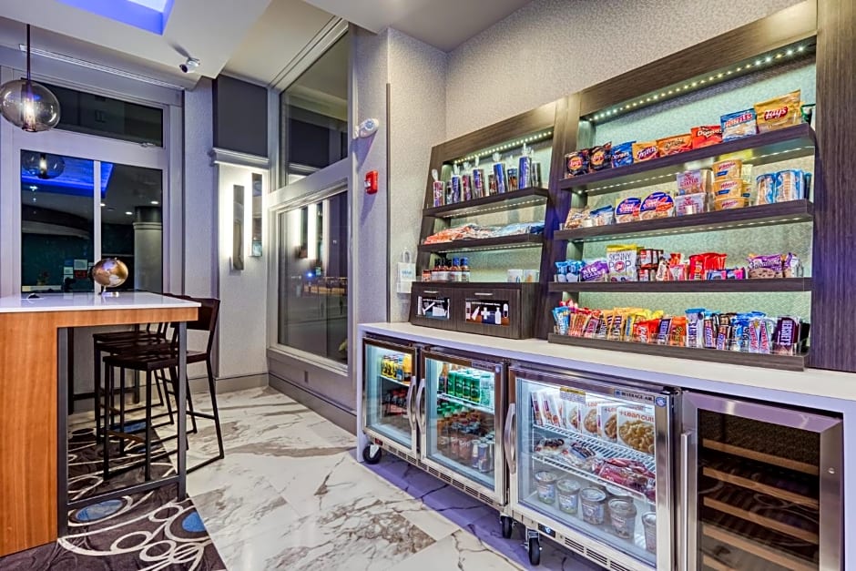 Holiday Inn Express Kansas City Downtown By IHG