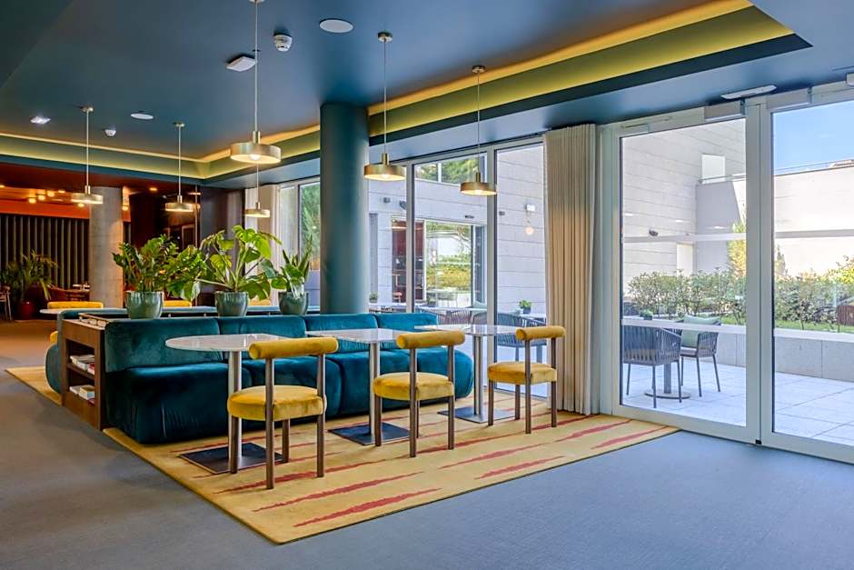 Cenica Porto Hotel, Curio Collection by Hilton