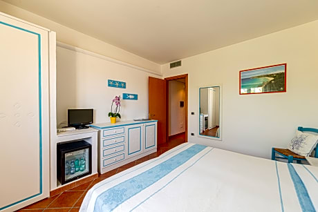 double classic with pool view