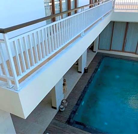 Soleil Suites Petitenget By the jero