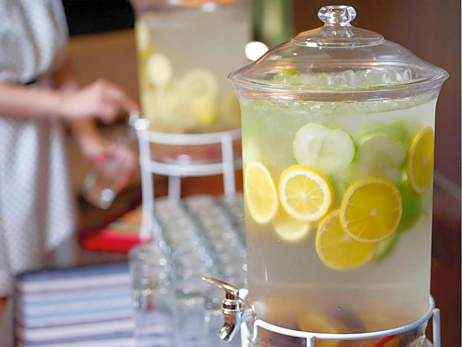 Jen Manila by Shangri-La