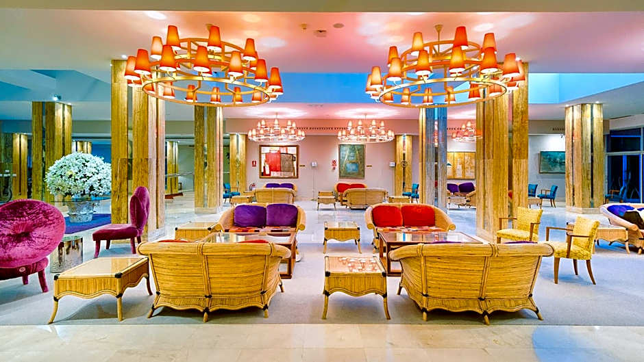 BULL Reina Isabel & SPA