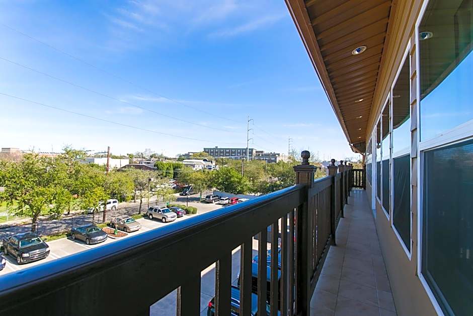 Modern, Spacious Condos with Luxury Amenities