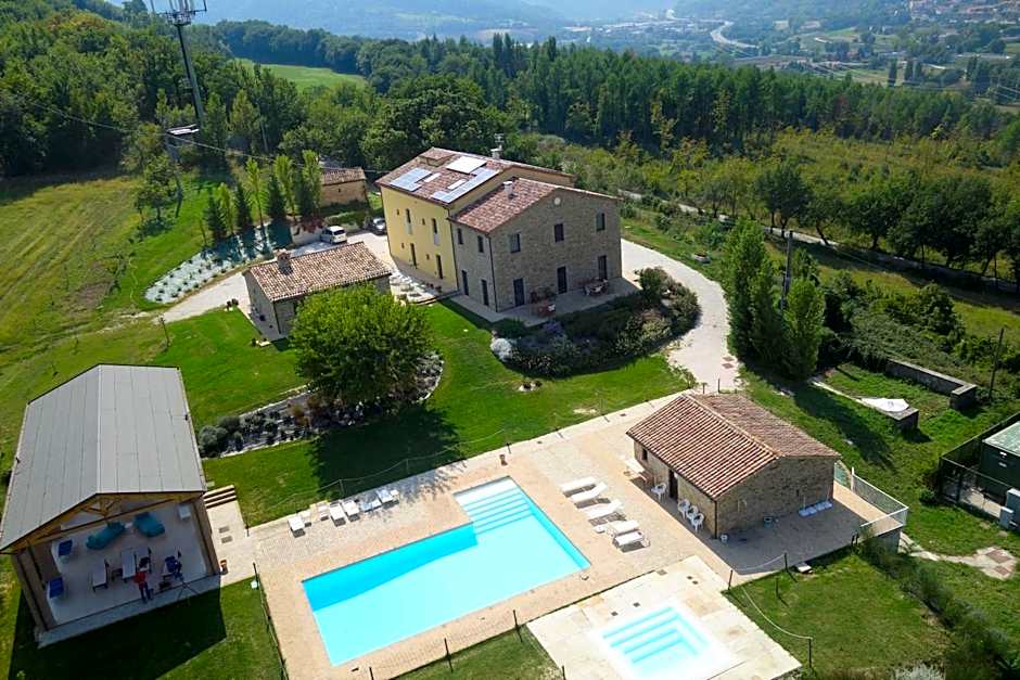 Amico Country House