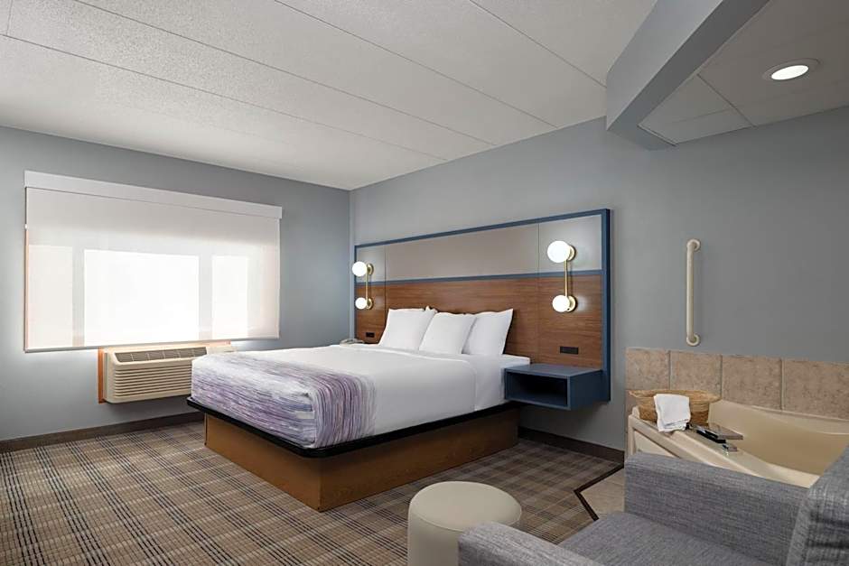 AmericInn by Wyndham Baldwin