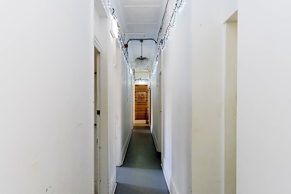 Manly Beach Guesthouse