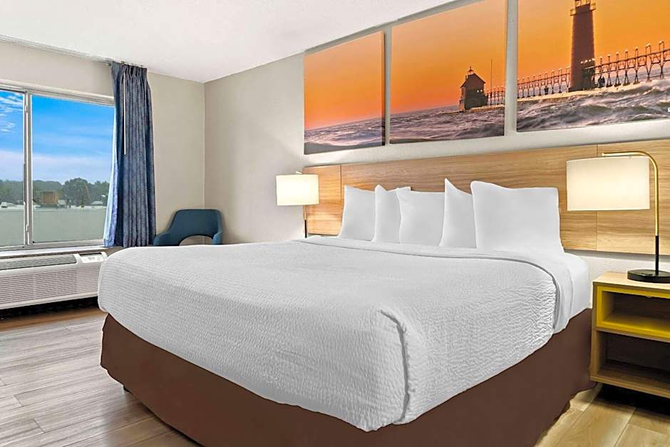 Days Inn & Suites by Wyndham Warren