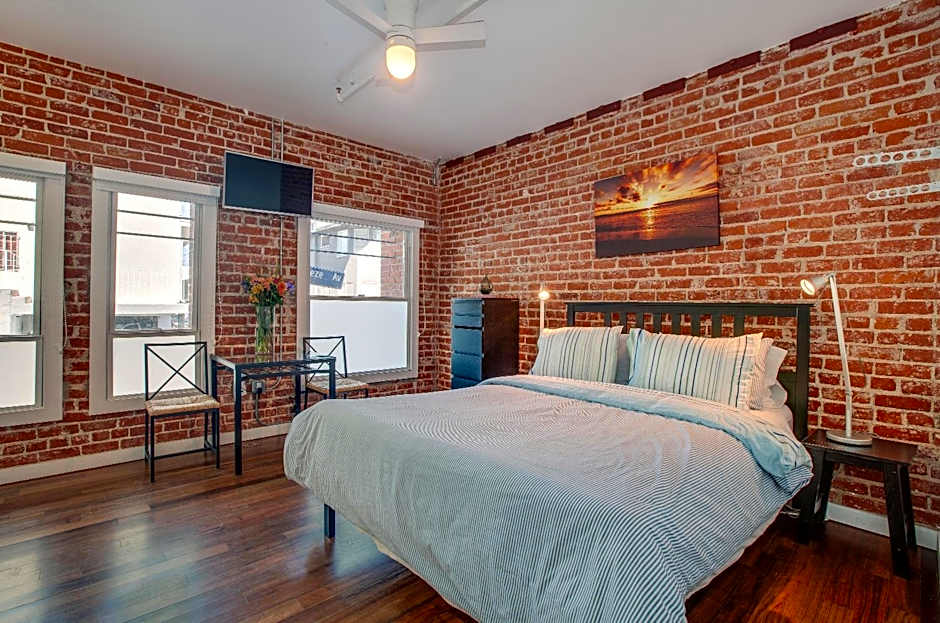 Venice Breeze Suites